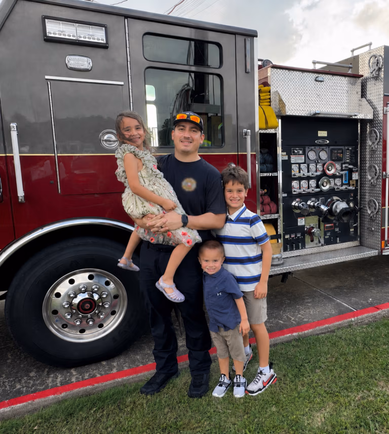 firefighter owned and operated landscape lighting christmas lights pecan grove, texas